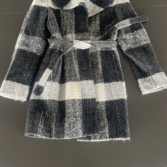 MICHAEL Plaid Coat - Picture 3 of 4